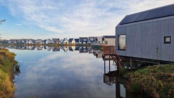 Nachhaltig gebaute Ferienhäuser mit Solarmodulen im Landal De Strabrechtse Vennen