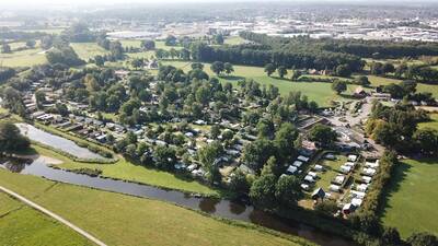 Luftaufnahme des Ferienparks Mölke aan de Regge