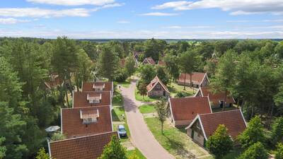 Luftaufnahme des Ferienparks Landal De Hellendoornse Berg