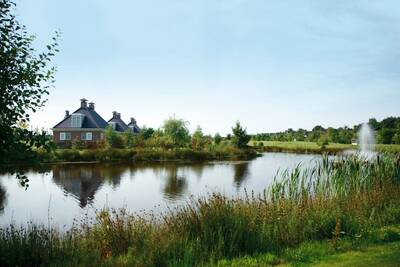 Ferienhäuser am Wasser im Ferienpark Roompot Buitenplaats De Hildenberg