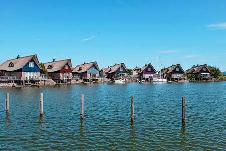 Ferienhäuser mit eigenem Steg im Ferienpark Beach Resort Makkum