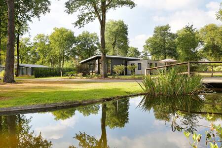 Ferienhäuser am Wasser in Bospark Markelo