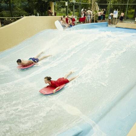 Center Parcs De Eemhof  Flow Rider (Surfen auf echten Wellen)