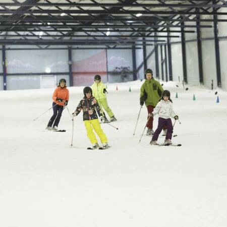 Skifahren oder Snowboarden im Montana SnowCenter von Center Parcs De Kempervennen