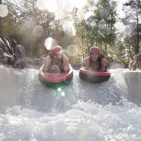 Wildwasserbahn im Aqua Mundo von Center Parcs Les Hauts de Bruyères