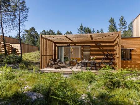 Terrasse an einem Ferienhaus auf Center Parcs Les Landes de Gascogne