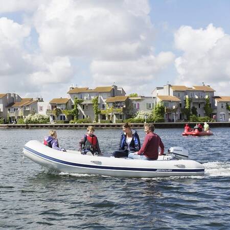 Mieten Sie ein Boot bei Center Parcs Port Zélande