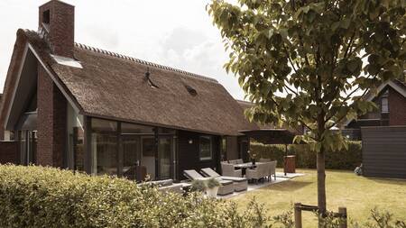 Luxuriöses Ferienhaus mit großem Garten im Ferienpark Dutchen Villapark Mooi Schoorl