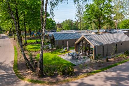 Chalets mit Gärten und Terrassen im Ferienpark EuroParcs De Hooge Veluwe