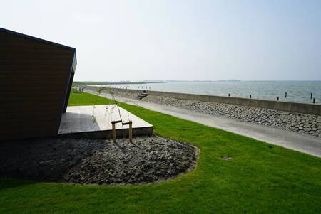 Blick über das IJsselmeer vom Ferienpark EuroParcs Hindeloopen