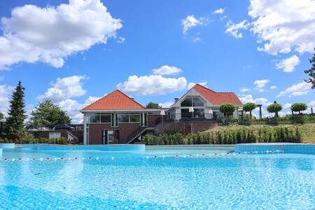 Das Freibad des Ferienparks EuroParcs Marina Strandbad