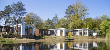 Ferienhäuser am Wasser im Ferienpark EuroParcs Reestervallei