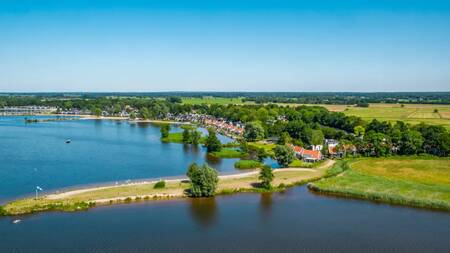 Luftbild von Ferienhäusern im Ferienpark Europarcs Bad Hoophuizen und Veluwemeer