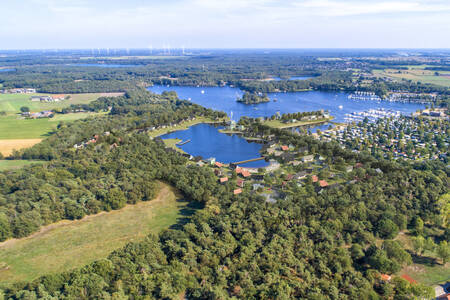 Luftaufnahme von Holiday & Resort Leukermeer am Leukermeer in Limburg