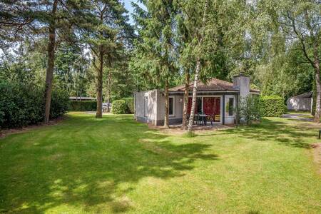 Ein freistehender Bungalow im Ferienpark Bungalowpark Het Verscholen Dorp