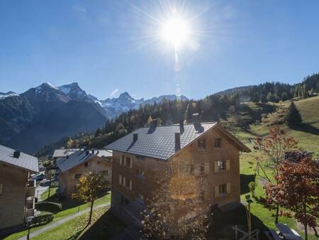 Ein Apartmentkomplex im Landal Alpen Chalet Matin in Österreich