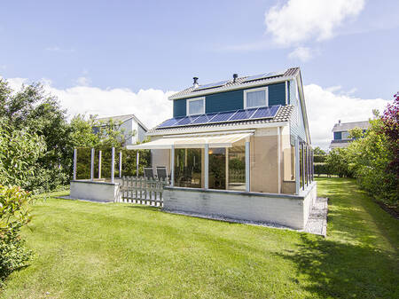 Garten eines Ferienhauses im Ferienpark Landal Beach Park Texel