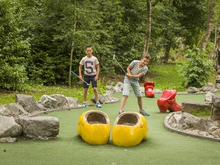 Minigolf im Ferienpark Landal De Lommerbergen