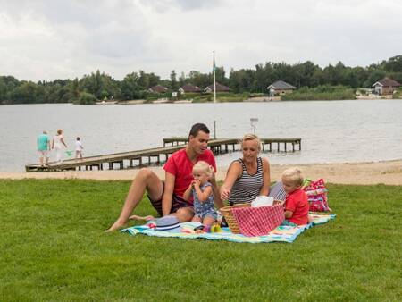 Strand am Erholungssee Landal De Vlegge