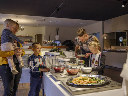 Familien-Buffet-Restaurant auf Landal Ferienhäuser Rønbjerg