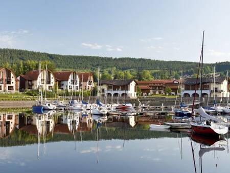 Marina im Lipno-See in der Nähe des Ferienparks Landal Marina Lipno