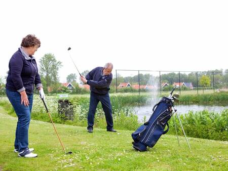 Golfen auf der Golfboerderij Molenberg neben der Landal Residence 't Hof van Haamstede