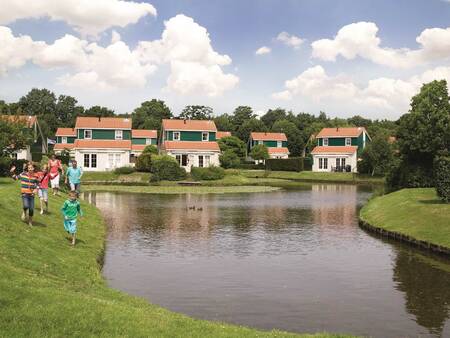 Ferienhäuser am Wasser im Ferienpark Landal Villapark Livingstone