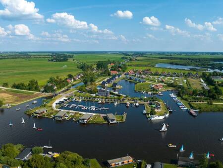 Luftaufnahme des Ferienparks Landal Waterpark De Alde Feanen