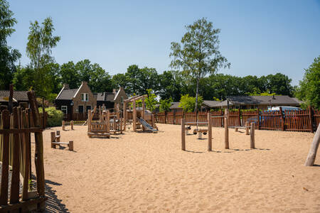 Der große Spielplatz im Ferienpark De IJsvogel