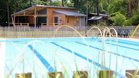 Das Freibad des Ferienparks Molecaten Park De Koerberg