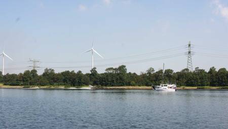 Bootsfahrten auf dem Brielse Meer im Ferienpark Molecaten Park Kruininger Gors