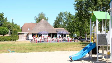 Spielplatz beim Restaurant "De Huiskamer" im Ferienpark Molecaten het Landschap
