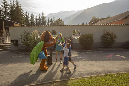 Kinder mit Alex und Sammy im Ferienpark RCN Belledonne