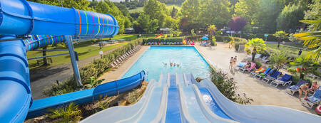 Rutschen im Aquaparc La Pique des Ferienparks RCN Le Moulin de la Pique