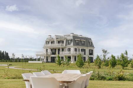 Freistehendes Wohnhaus im Ferienpark Roompot Domein het Camperveer