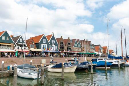 Der Hafen von Volendam - Roompot Marinapark Volendam