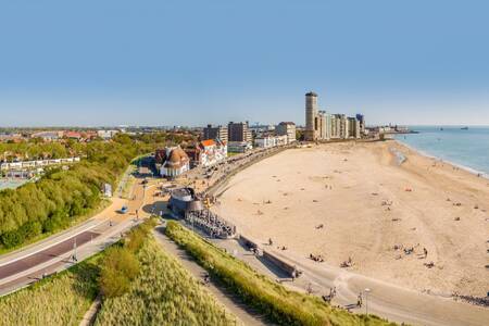 Luftaufnahme des Ferienparks Roompot North Sea Resort Vlissingen an der Nordsee