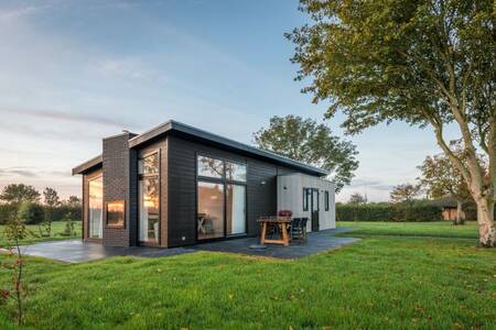 Freistehendes Ferienhaus mit großem Garten im Ferienpark Roompot Park Zeedijk