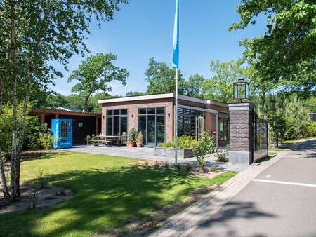 Das Eingangstor des Ferienparks Topparken Recreatiepark Beekbergen