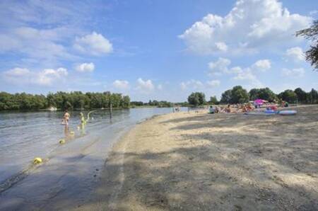Strand am Esmeer im Ferienpark Topparken Recreatiepark het Esmeer