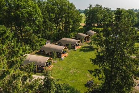 Luxuriöses Lodgezelt XL mit privaten Sanitäranlagen im Ferienzentrum 't Schuttenbelt